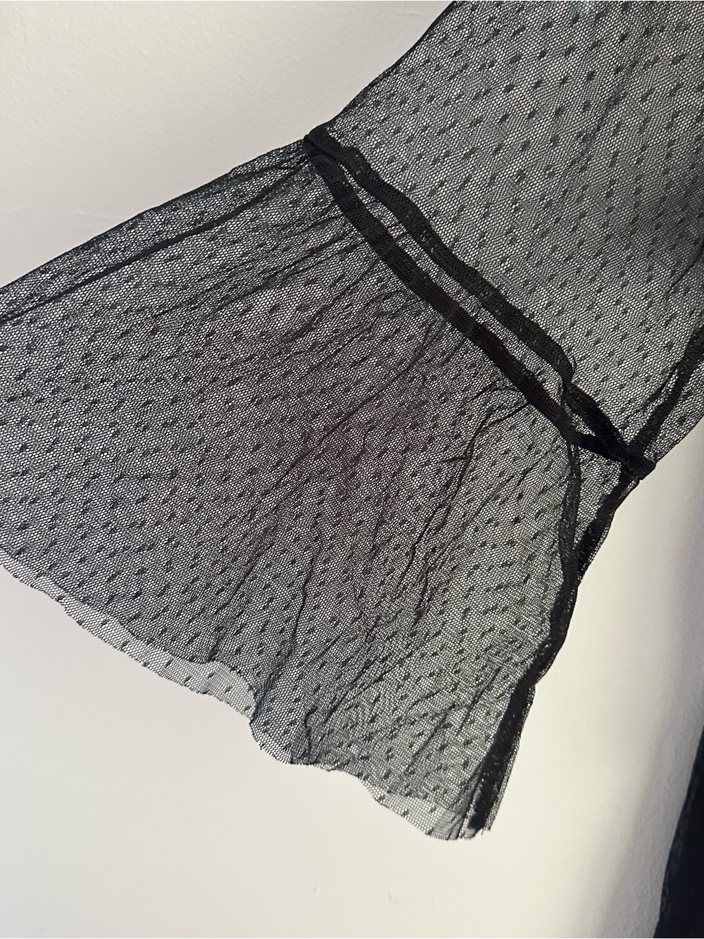 Torrid 2 mesh embroidered black top bell sleeve 2x women’s 2xl shirt - Picture 3 of 7